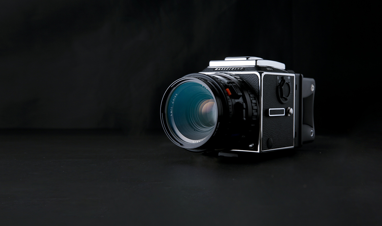 哈苏503cw 经典中画幅相机的影像艺术与新能源技术开发的关联