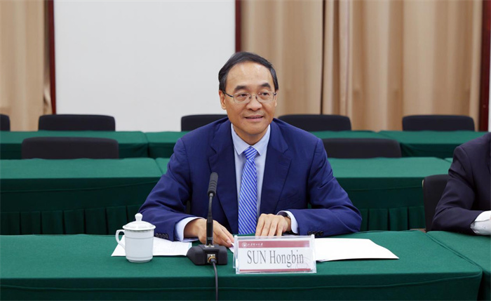 携手共筑中古能源与教育新桥梁 孙宏斌校长会见古巴代表团深化合作